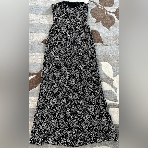 Carmen Marc Valvo Collection Strapless Embellished Floral Maxi Evening Gown B2 - Picture 7 of 11